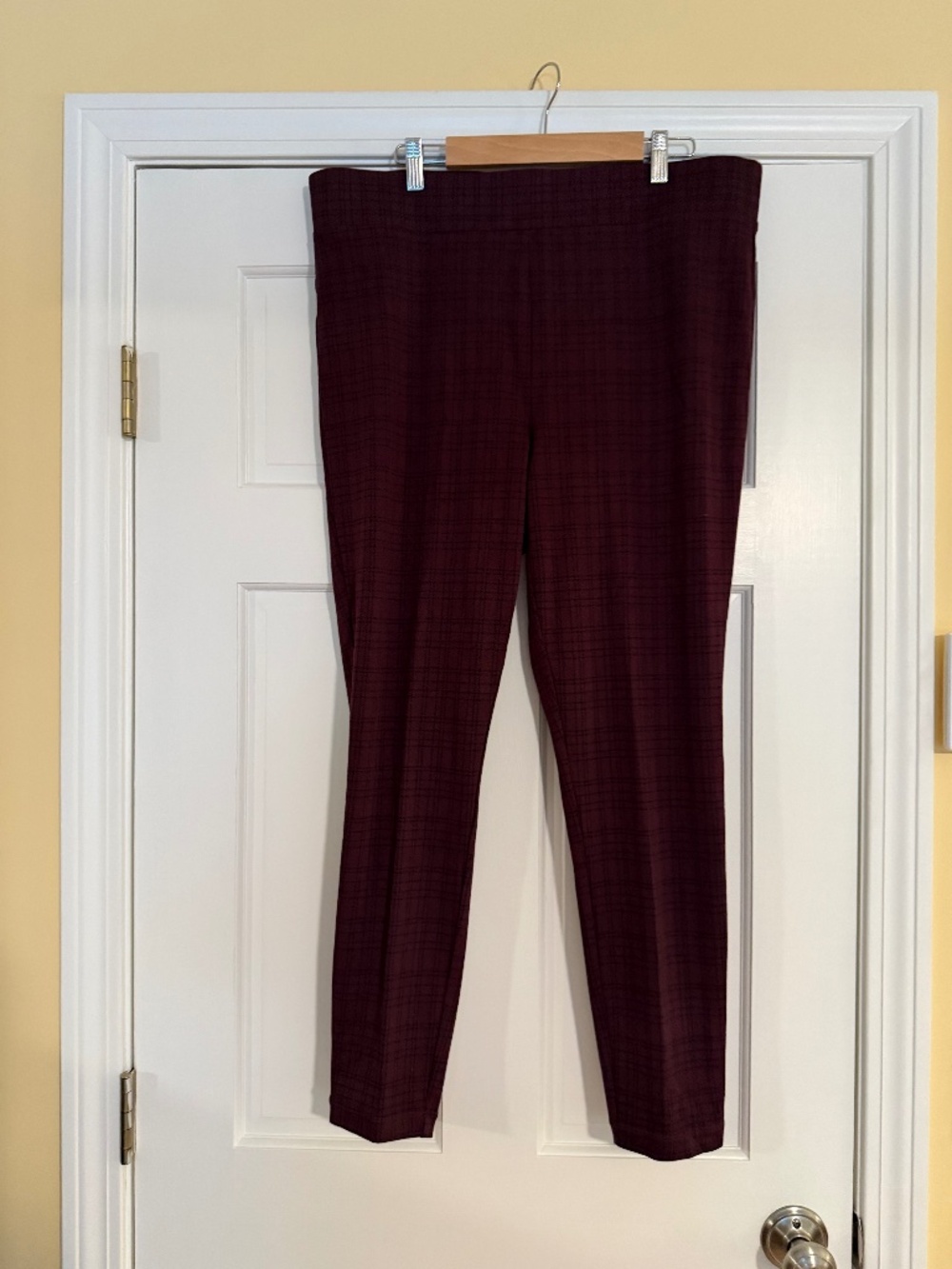 Leggings - maroon plaid size XL Loft brand